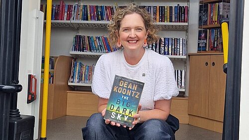 Anna on mobile library