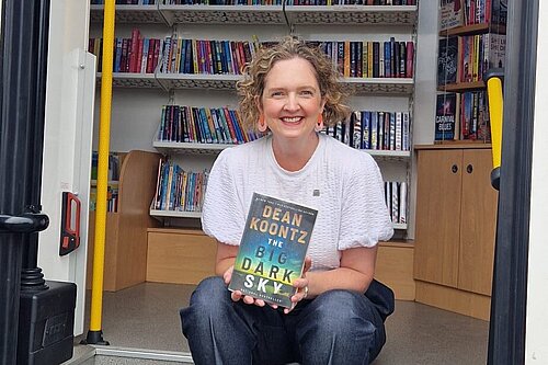 Anna on mobile library